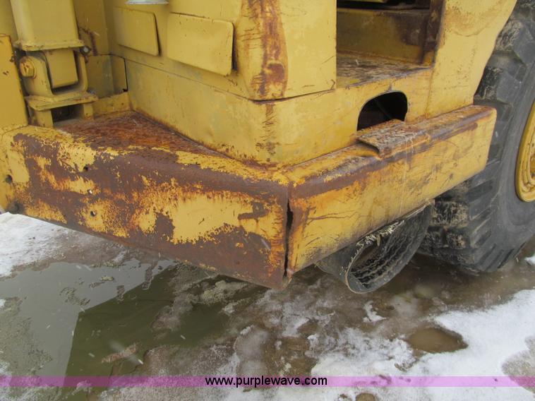image for item F5967 1974 Caterpillar 613B elevating scraper
