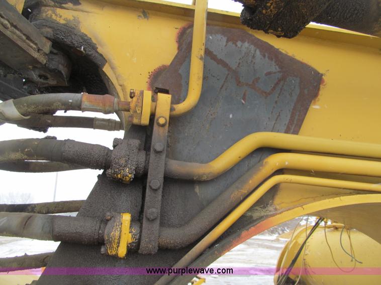 image for item F5967 1974 Caterpillar 613B elevating scraper