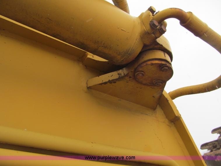 image for item F5967 1974 Caterpillar 613B elevating scraper