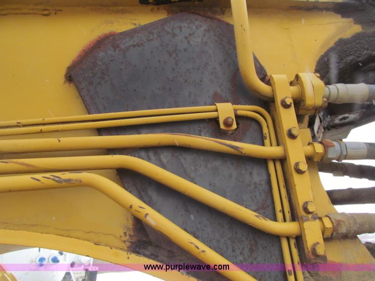 image for item F5967 1974 Caterpillar 613B elevating scraper