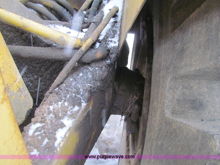 image for item F5967 1974 Caterpillar 613B elevating scraper