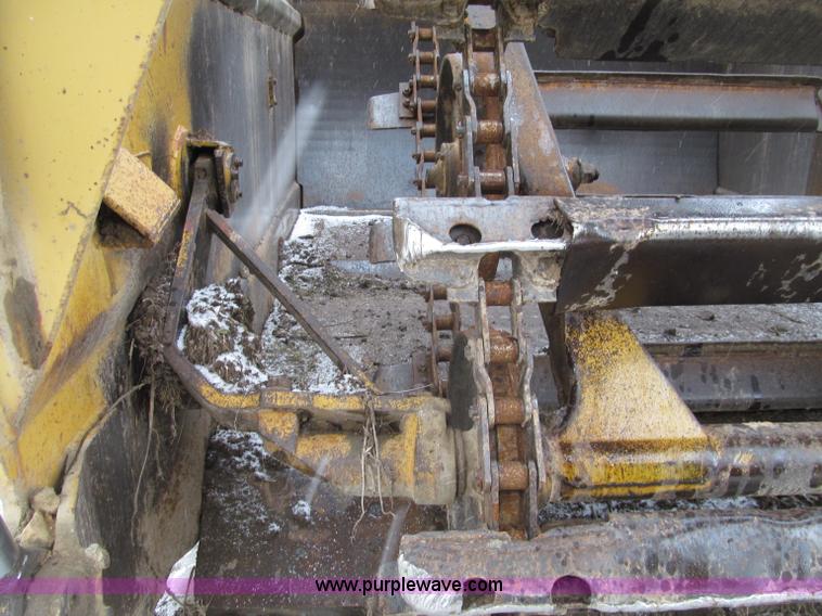 image for item F5967 1974 Caterpillar 613B elevating scraper