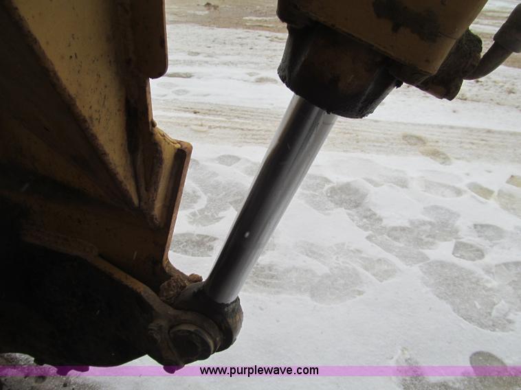 image for item F5967 1974 Caterpillar 613B elevating scraper