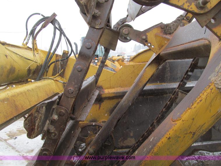 image for item F5967 1974 Caterpillar 613B elevating scraper
