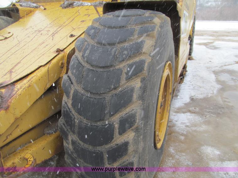 image for item F5967 1974 Caterpillar 613B elevating scraper