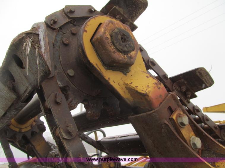 image for item F5967 1974 Caterpillar 613B elevating scraper