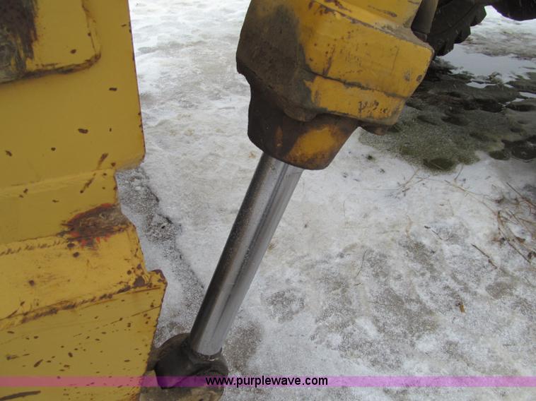 image for item F5967 1974 Caterpillar 613B elevating scraper