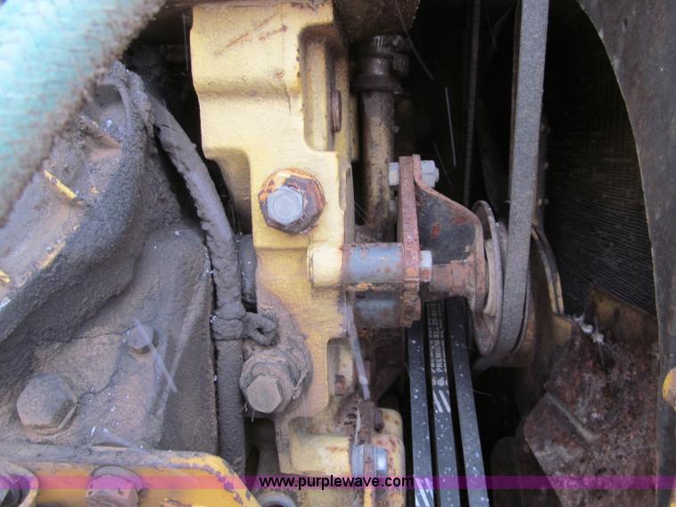 image for item F5967 1974 Caterpillar 613B elevating scraper