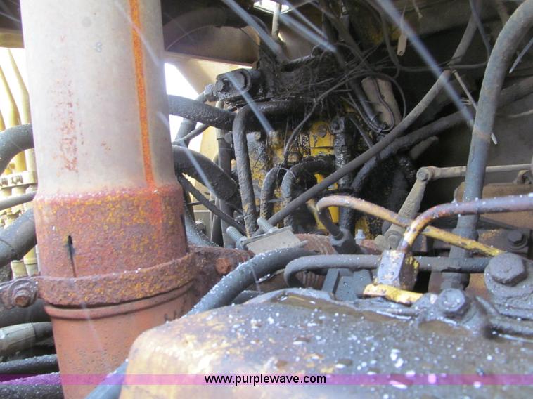 image for item F5967 1974 Caterpillar 613B elevating scraper