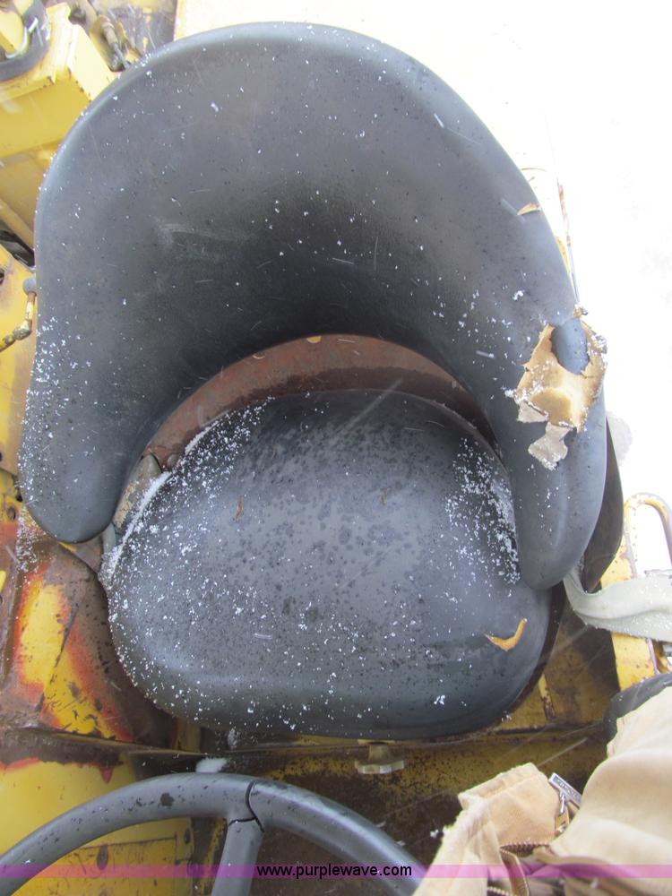 image for item F5967 1974 Caterpillar 613B elevating scraper