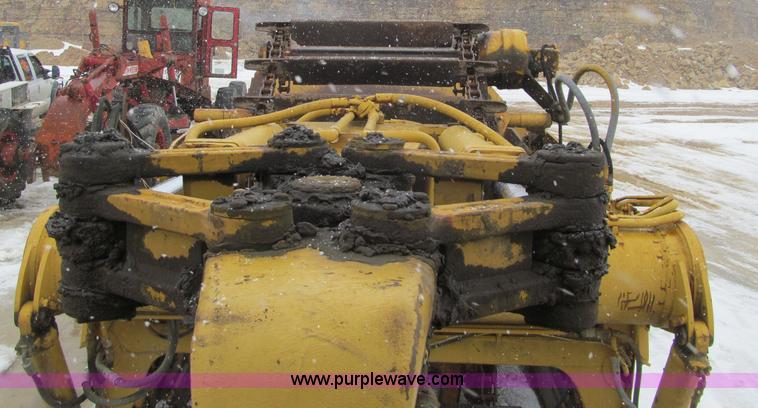 image for item F5967 1974 Caterpillar 613B elevating scraper