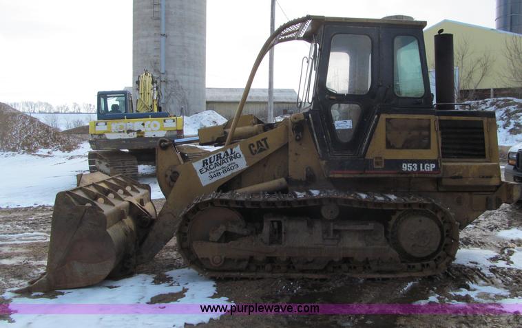 image for item F5968 Caterpillar 953 LGP track loader