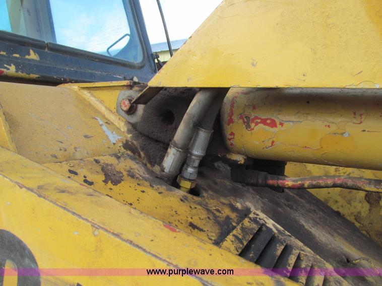 image for item F5968 Caterpillar 953 LGP track loader