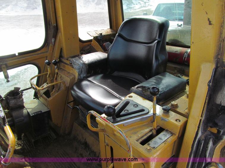 image for item F5968 Caterpillar 953 LGP track loader