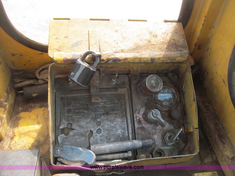 image for item F5968 Caterpillar 953 LGP track loader