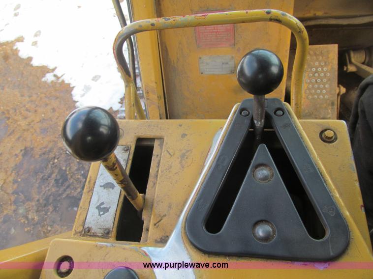 image for item F5968 Caterpillar 953 LGP track loader