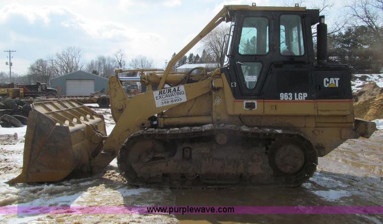 image for item F5969 1983 Caterpillar 963 LGP track loader