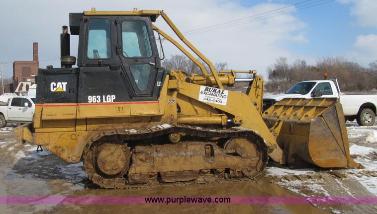 image for item F5969 1983 Caterpillar 963 LGP track loader
