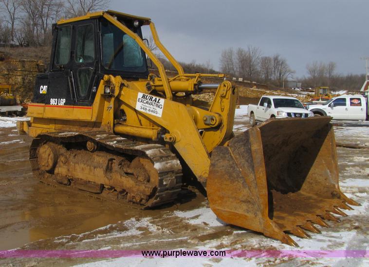 image for item F5969 1983 Caterpillar 963 LGP track loader