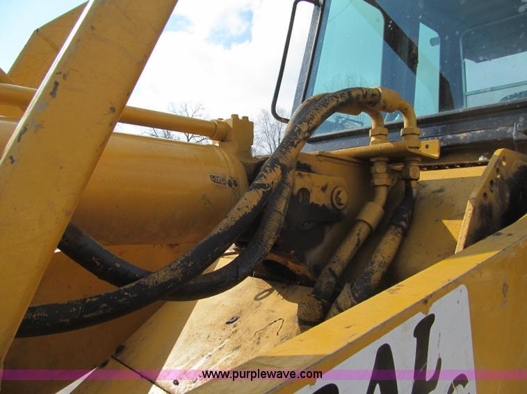 image for item F5969 1983 Caterpillar 963 LGP track loader