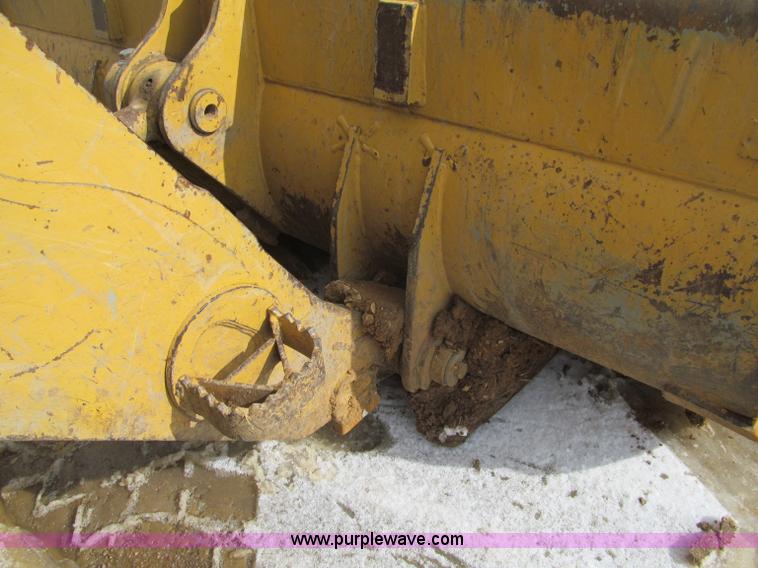 image for item F5969 1983 Caterpillar 963 LGP track loader