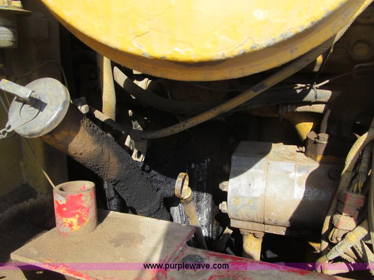 image for item F5969 1983 Caterpillar 963 LGP track loader