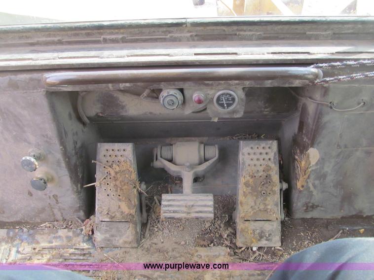 image for item F5969 1983 Caterpillar 963 LGP track loader