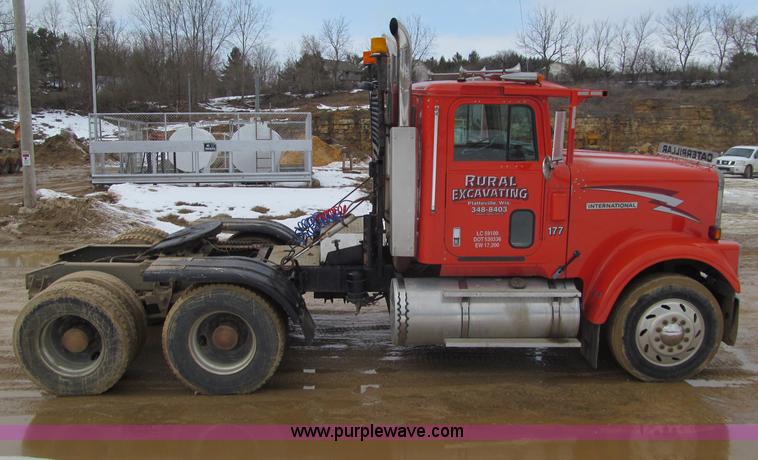 image for item F5971 1985 International F-9370 semi truck