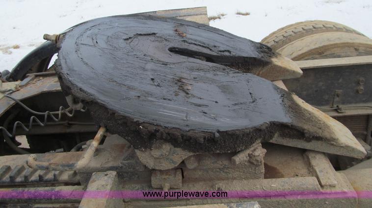 image for item F5971 1985 International F-9370 semi truck