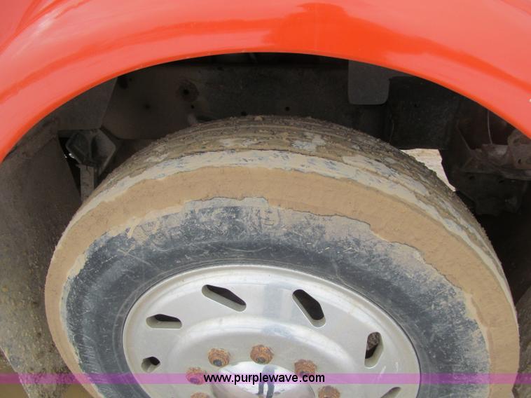 image for item F5971 1985 International F-9370 semi truck