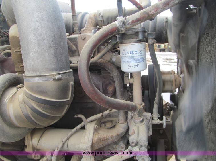 image for item F5971 1985 International F-9370 semi truck