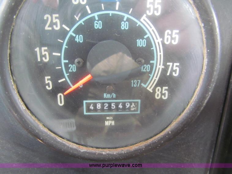 image for item F5971 1985 International F-9370 semi truck