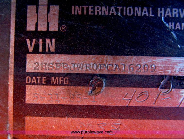 image for item F5971 1985 International F-9370 semi truck