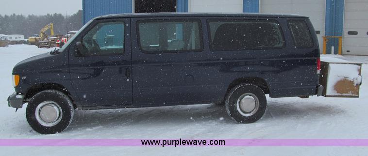 image for item F5973 2001 Ford Econoline E350 Extended van