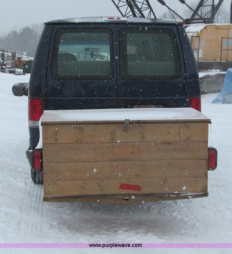 image for item F5973 2001 Ford Econoline E350 Extended van