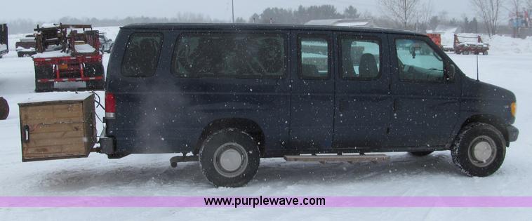 image for item F5973 2001 Ford Econoline E350 Extended van