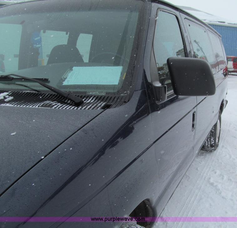 image for item F5973 2001 Ford Econoline E350 Extended van