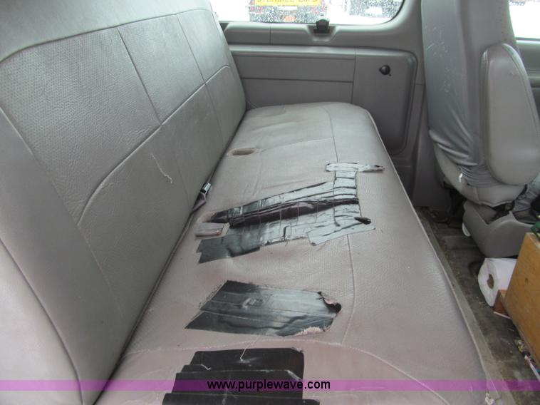 image for item F5973 2001 Ford Econoline E350 Extended van