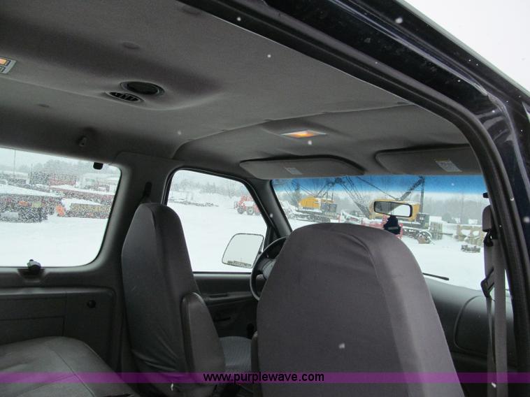 image for item F5973 2001 Ford Econoline E350 Extended van