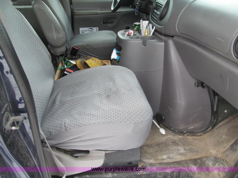image for item F5973 2001 Ford Econoline E350 Extended van