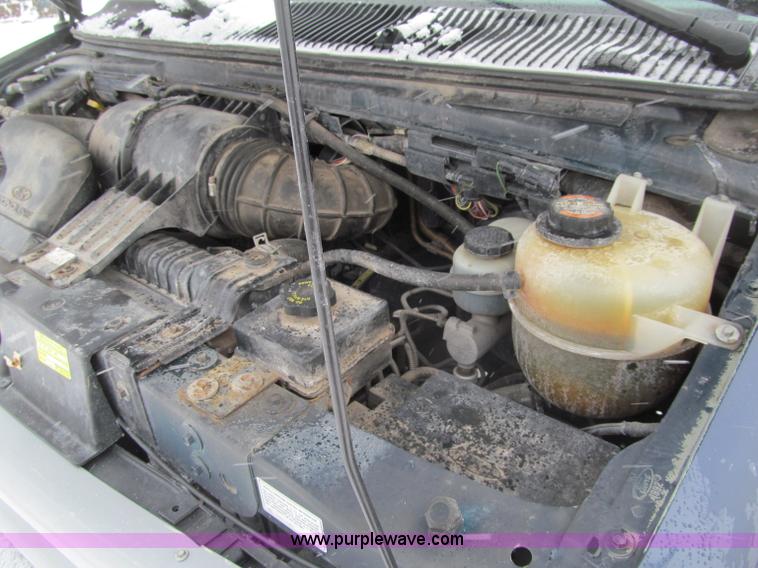image for item F5973 2001 Ford Econoline E350 Extended van