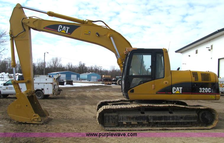 image for item F5999 2006 Caterpillar 320CL excavator