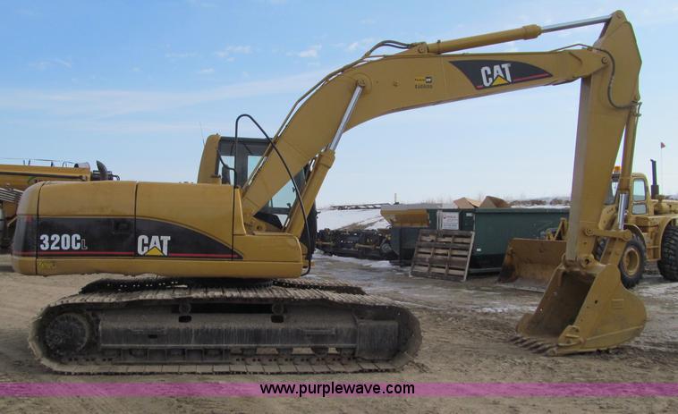 image for item F5999 2006 Caterpillar 320CL excavator
