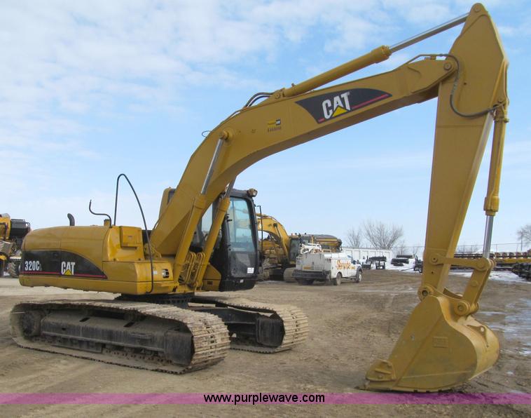 image for item F5999 2006 Caterpillar 320CL excavator
