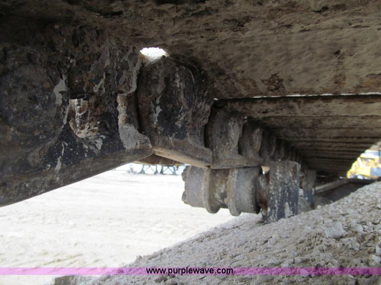 image for item F5999 2006 Caterpillar 320CL excavator