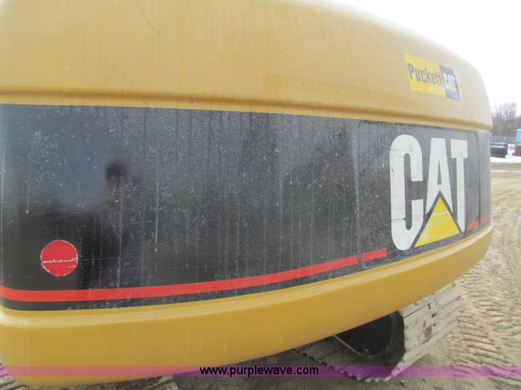 image for item F5999 2006 Caterpillar 320CL excavator