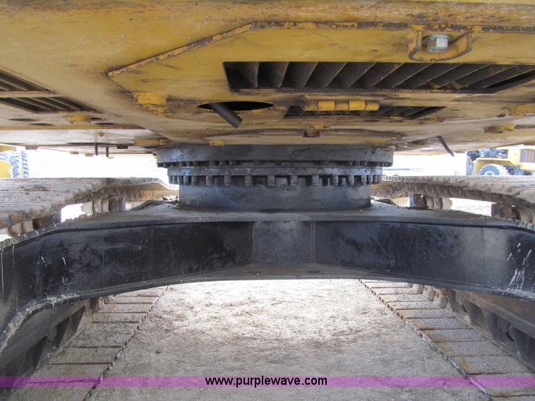 image for item F5999 2006 Caterpillar 320CL excavator