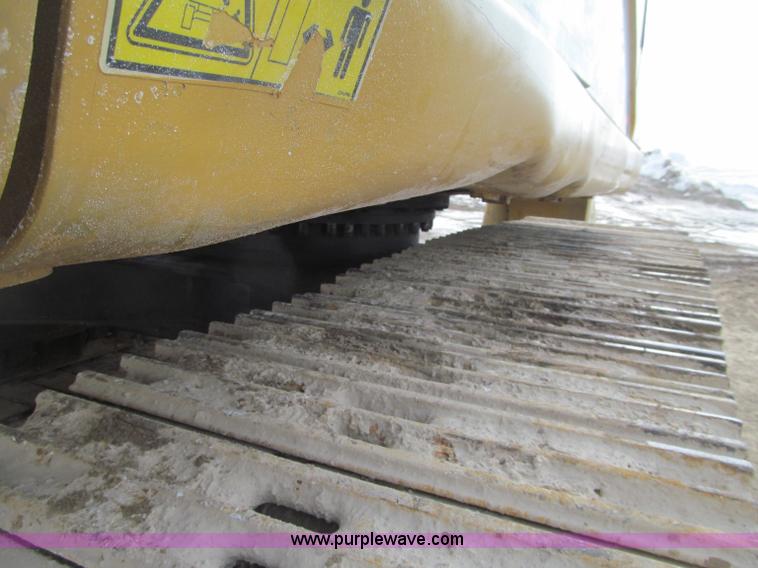 image for item F5999 2006 Caterpillar 320CL excavator