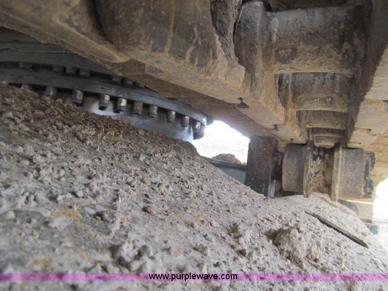 image for item F5999 2006 Caterpillar 320CL excavator