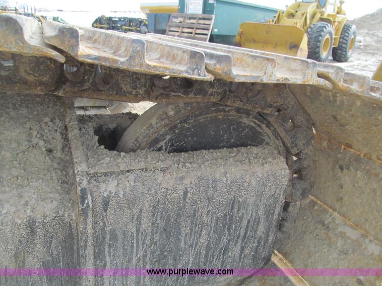 image for item F5999 2006 Caterpillar 320CL excavator